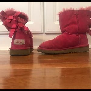 Pink bailey ugg boots